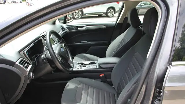 2020 Ford Fusion Hybrid SE