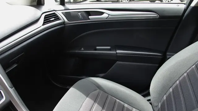 2020 Ford Fusion Hybrid SE