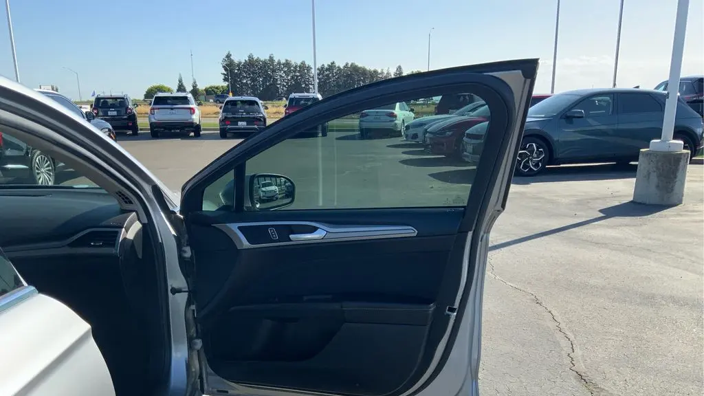 2020 Ford Fusion Hybrid SE