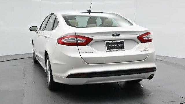 2013 Ford Fusion Hybrid SE