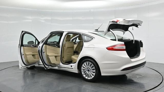 2013 Ford Fusion Hybrid SE