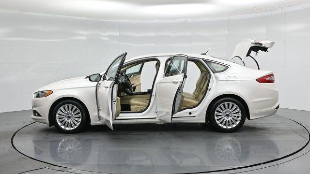 2013 Ford Fusion Hybrid SE