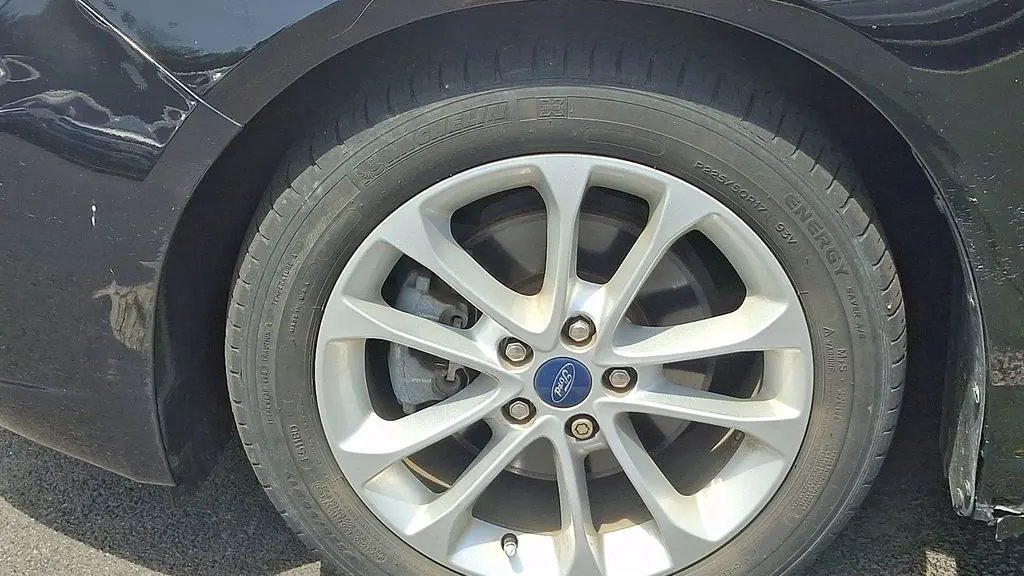 2020 Ford Fusion Hybrid SE