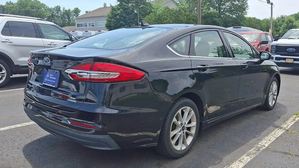2020 Ford Fusion Hybrid SE