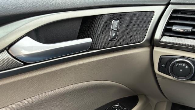 2018 Ford Fusion Hybrid SE