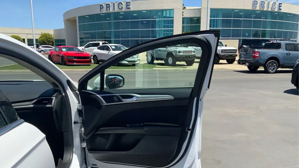 2020 Ford Fusion Hybrid SE