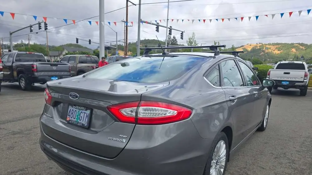 2014 Ford Fusion Hybrid SE