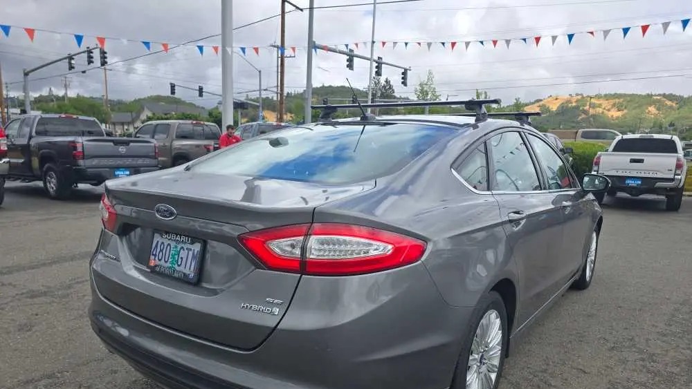 2014 Ford Fusion Hybrid SE