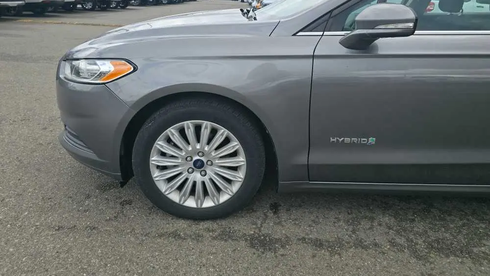 2014 Ford Fusion Hybrid SE