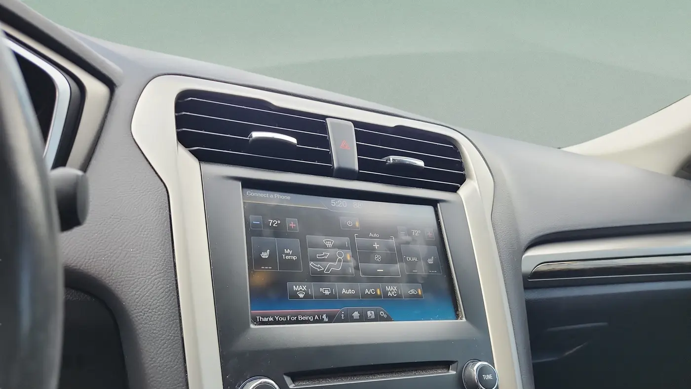 2014 Ford Fusion Hybrid SE