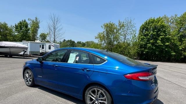 2017 Ford Fusion Hybrid SE