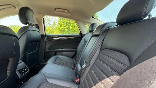 2017 Ford Fusion Hybrid SE