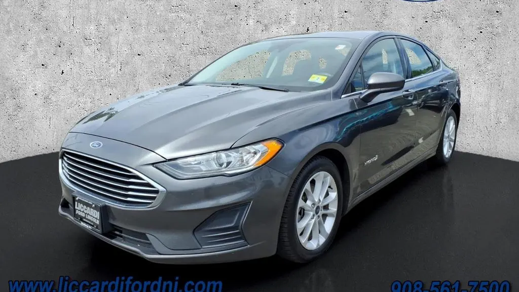 2019 Ford Fusion Hybrid SE