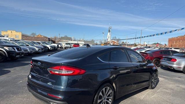2020 Ford Fusion SE