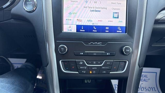 2020 Ford Fusion SE