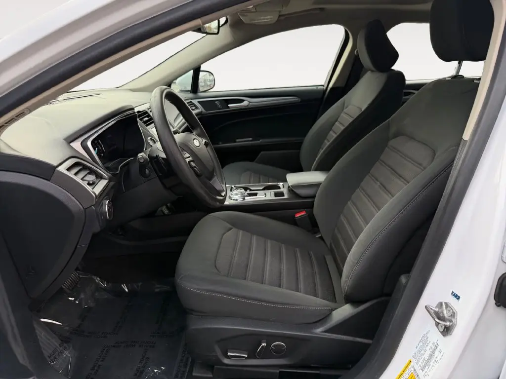 2020 Ford Fusion - $24,302