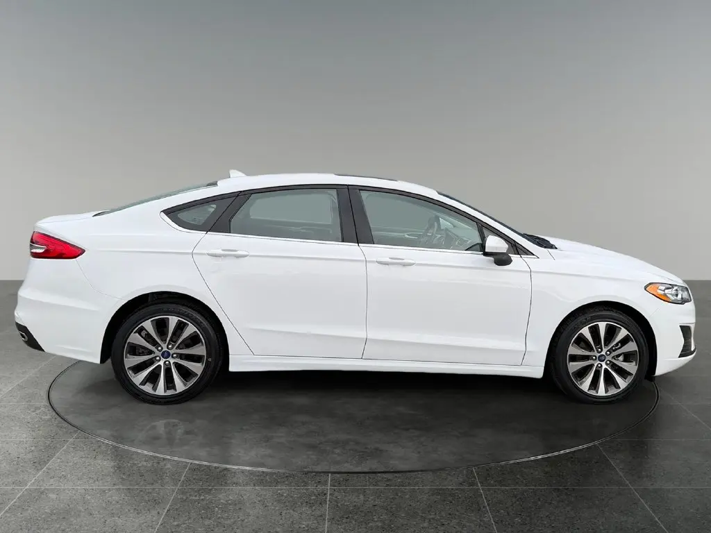 2020 Ford Fusion - $24,302
