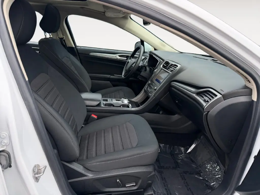 2020 Ford Fusion - $24,302