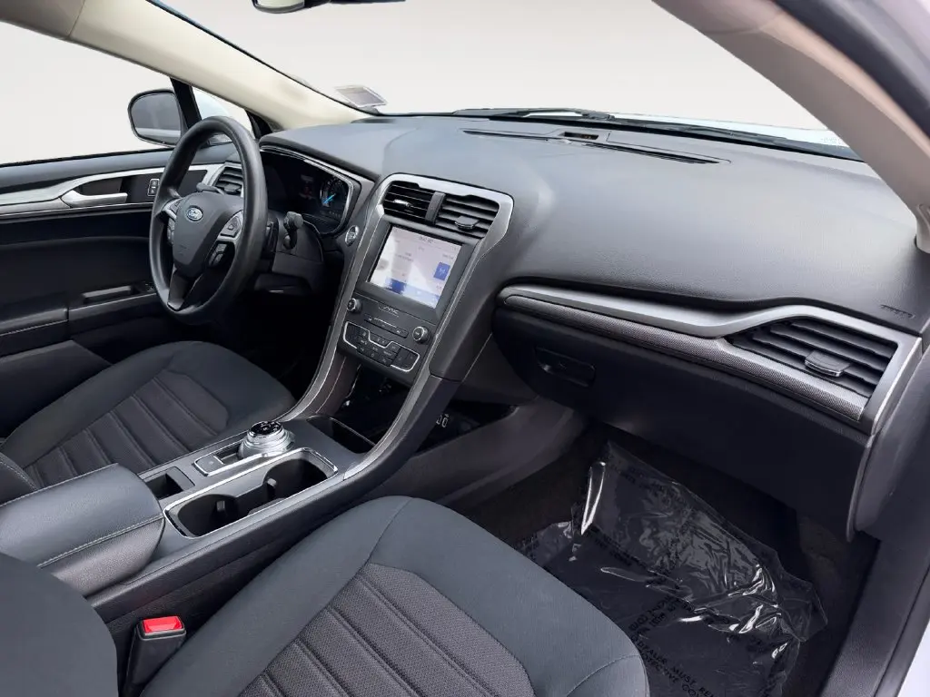 2020 Ford Fusion - $24,302