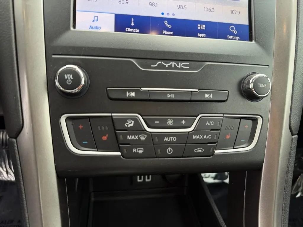 2020 Ford Fusion - $24,302
