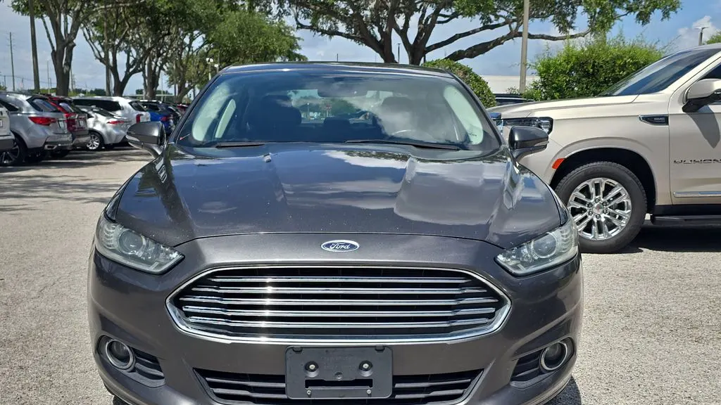 2016 Ford Fusion SE