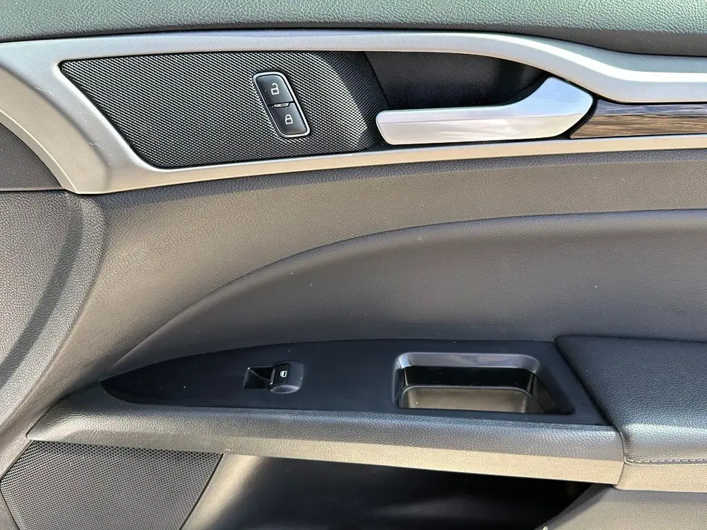 2016 Ford Fusion - $5,502