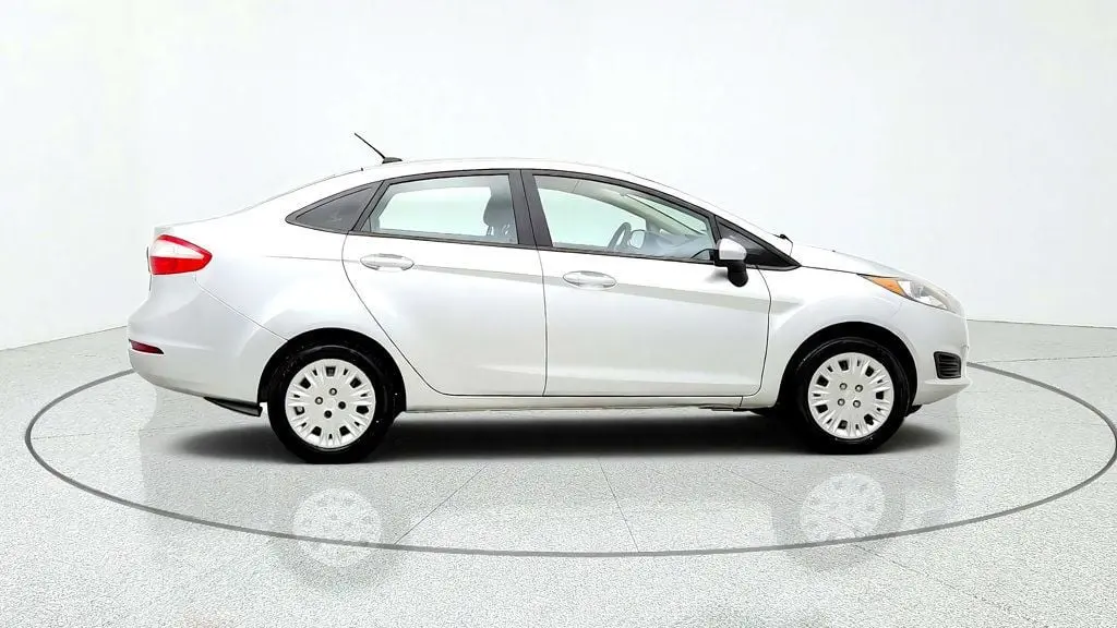 2017 Ford Fiesta - $6,995