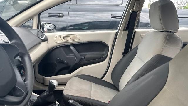 2013 Ford Fiesta S
