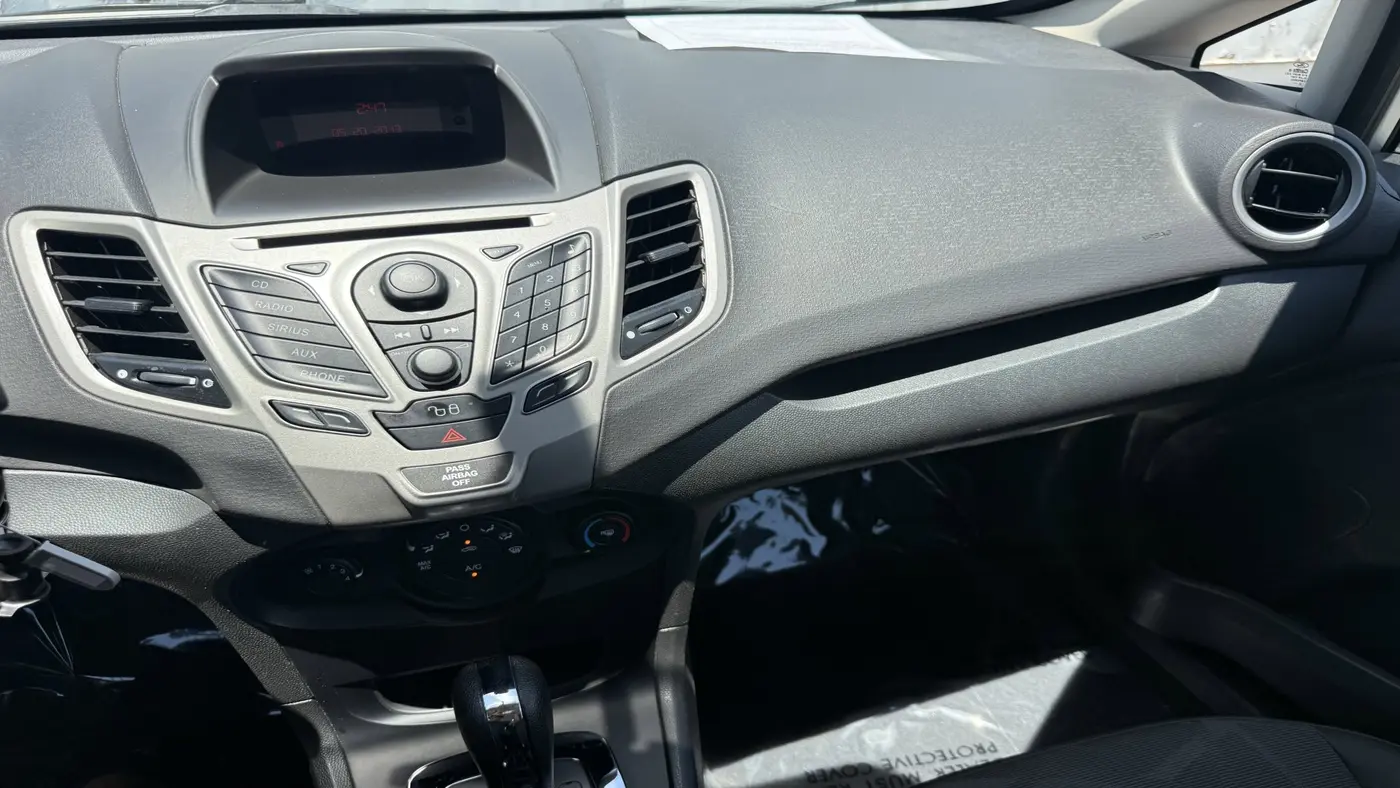 2013 Ford Fiesta SE
