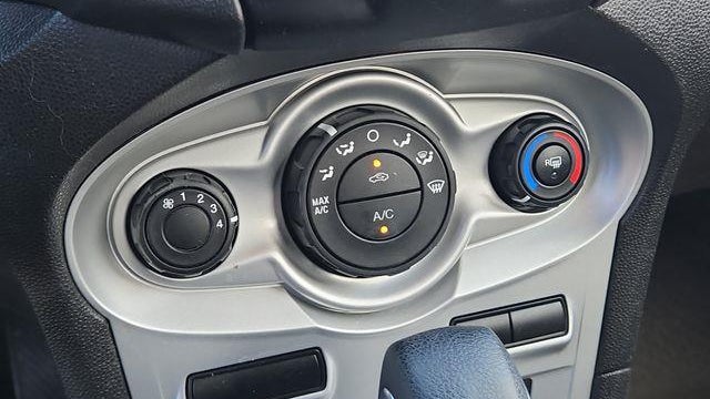 2017 Ford Fiesta SE