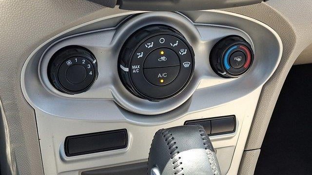2015 Ford Fiesta SE