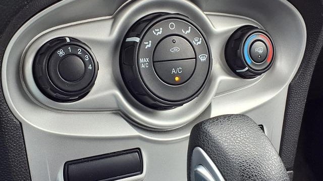 2015 Ford Fiesta SE