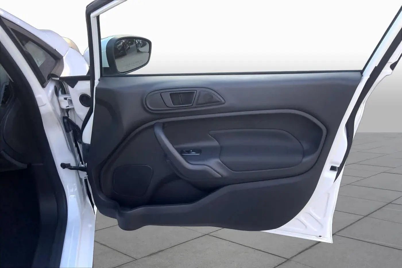 2019 Ford Fiesta - $8,989