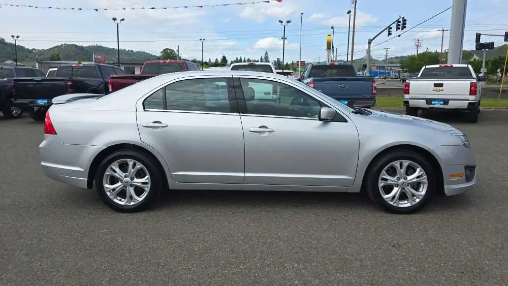 2012 Ford Fusion SE