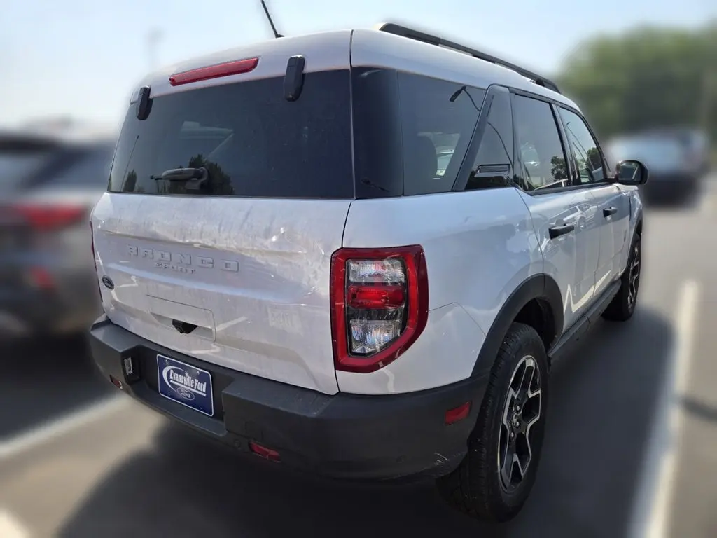 2022 Ford Bronco - $18,272