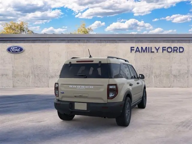 2025 Ford Bronco - $32,995