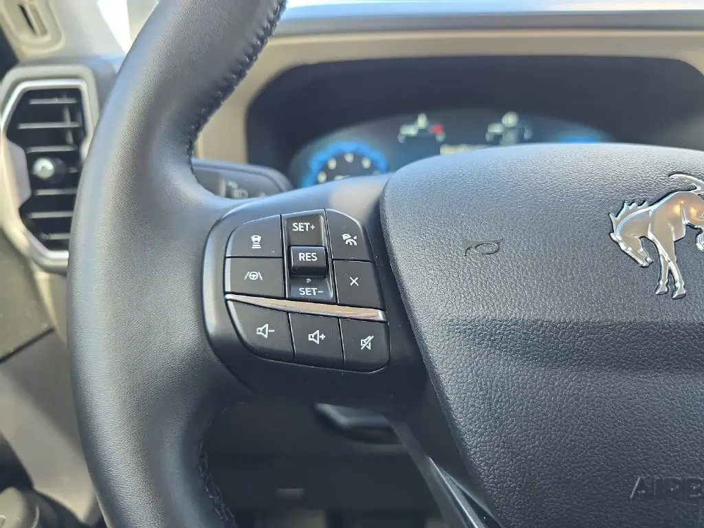 2025 Ford Bronco - $31,990