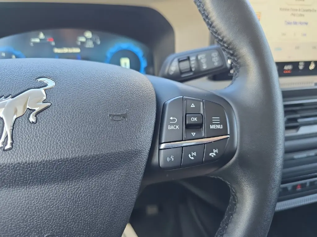 2025 Ford Bronco - $31,990