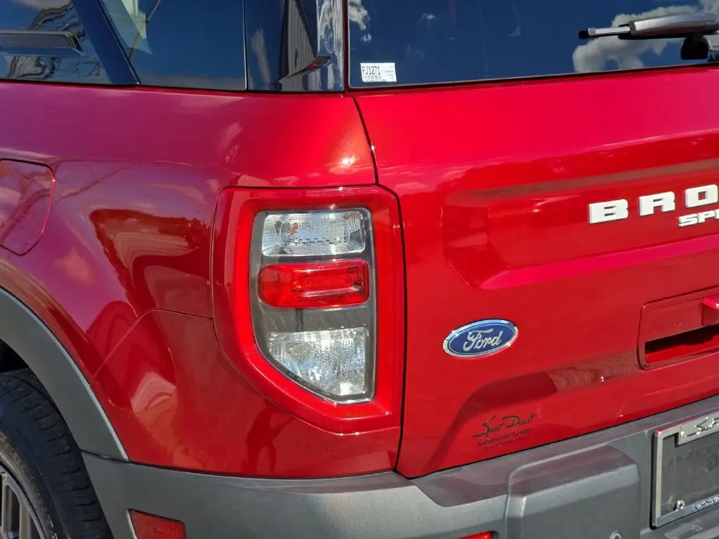 2025 Ford Bronco - $31,990