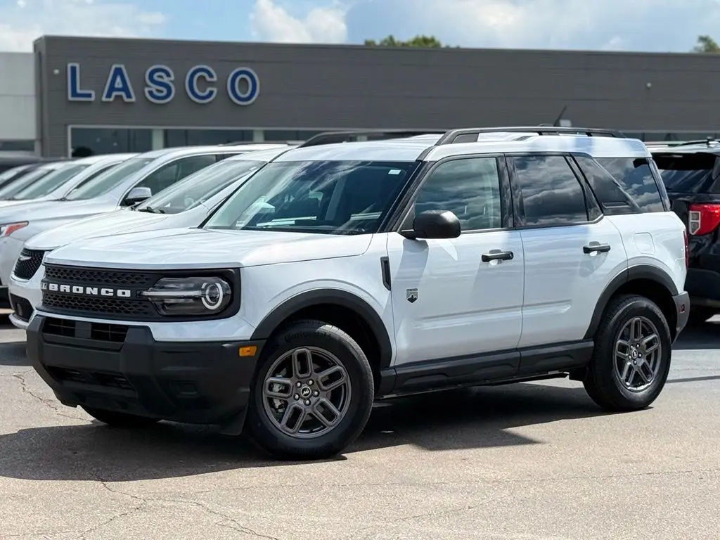 2026 Ford Bronco - $32,500