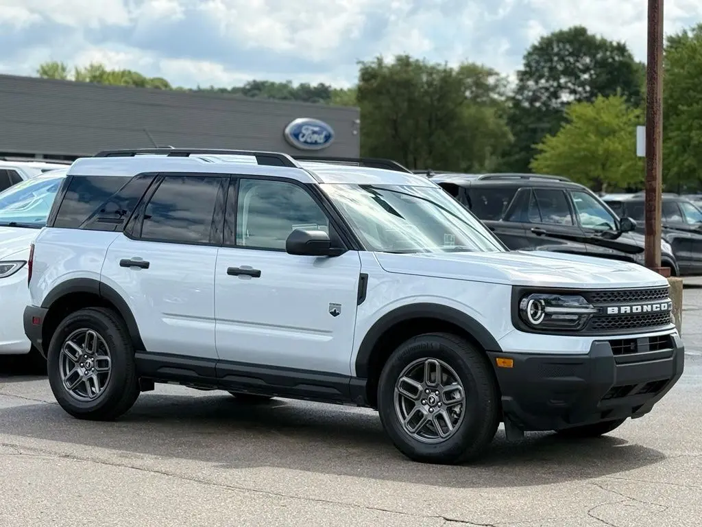 2026 Ford Bronco - $32,500