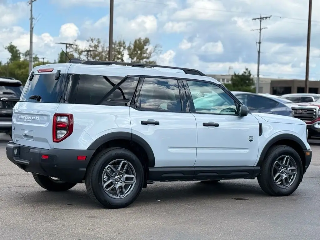 2026 Ford Bronco - $32,500
