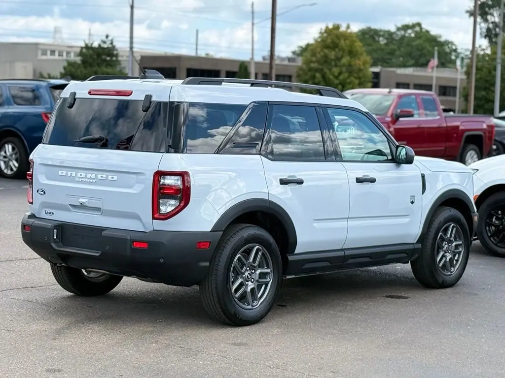 2026 Ford Bronco - $32,500