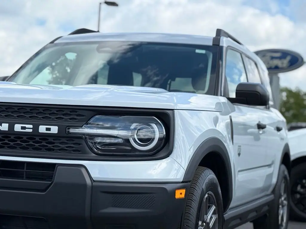 2026 Ford Bronco - $32,500