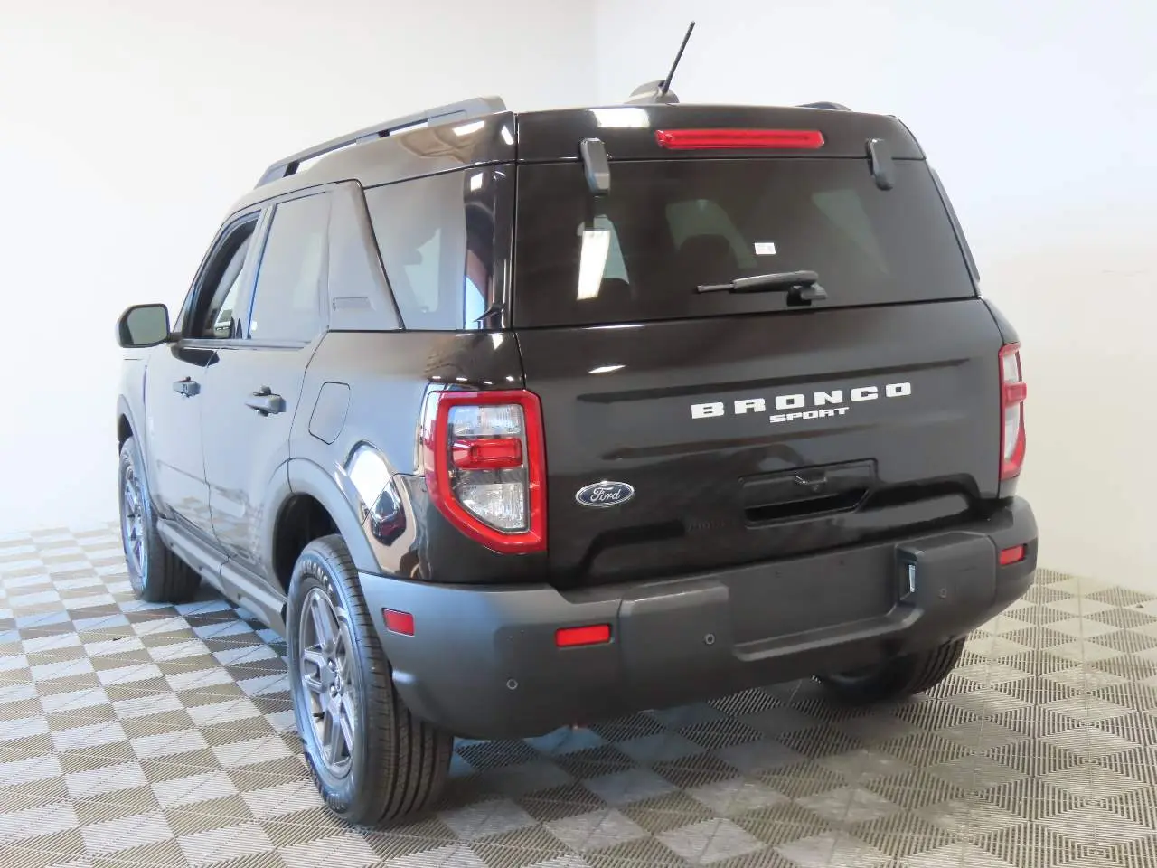2025 Ford Bronco - $24,765