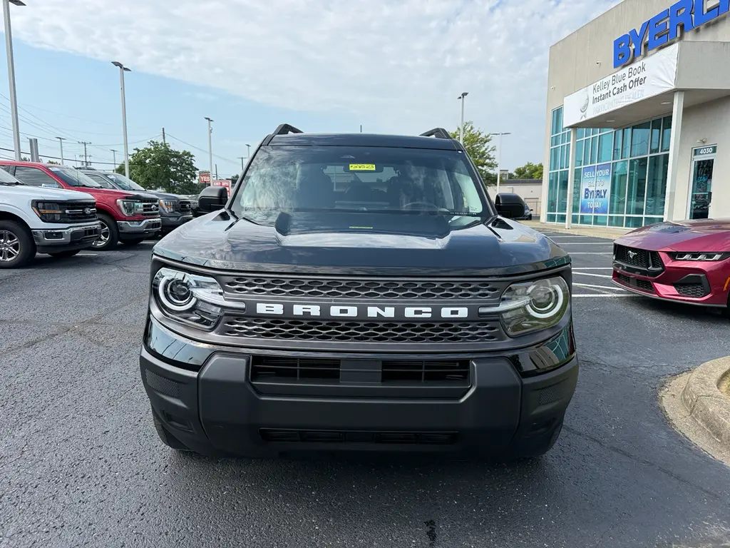2025 Ford Bronco - $28,996