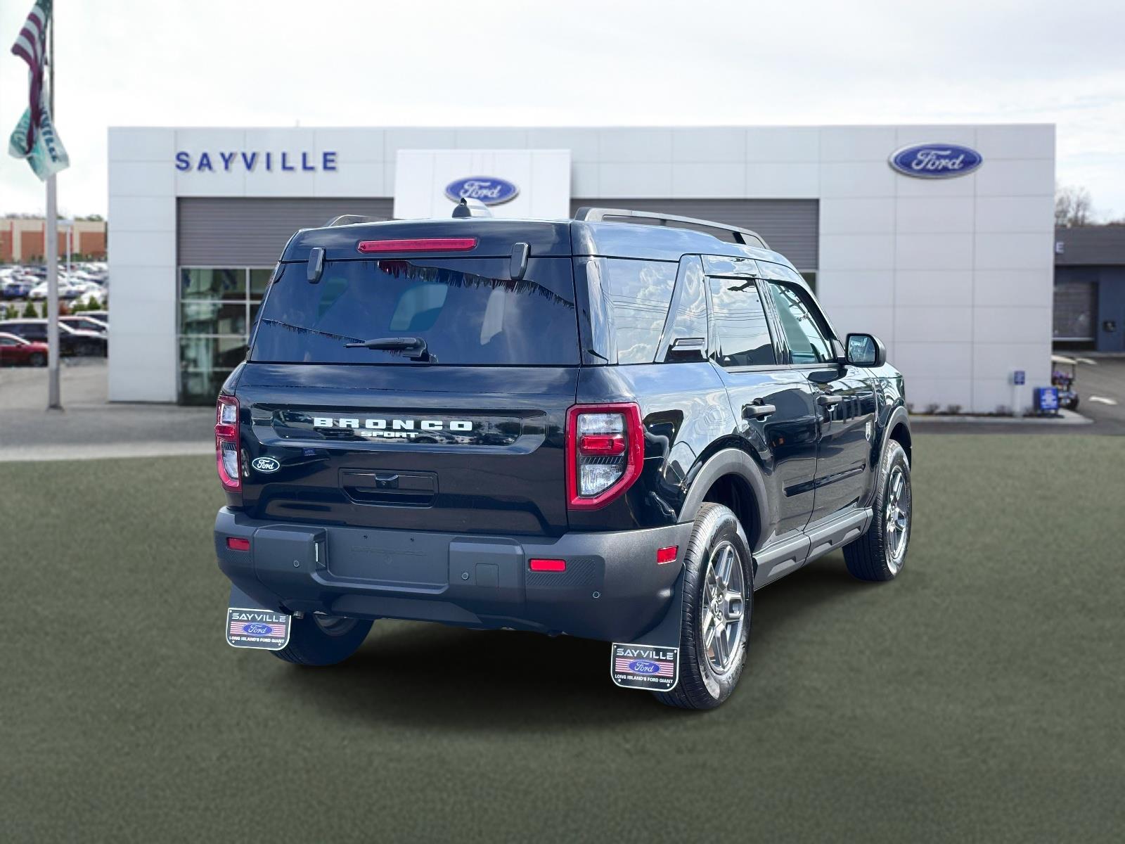 2026 Ford Bronco - $32,489