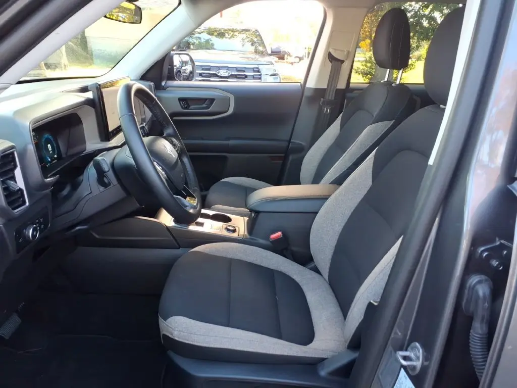 2025 Ford Bronco - $30,800