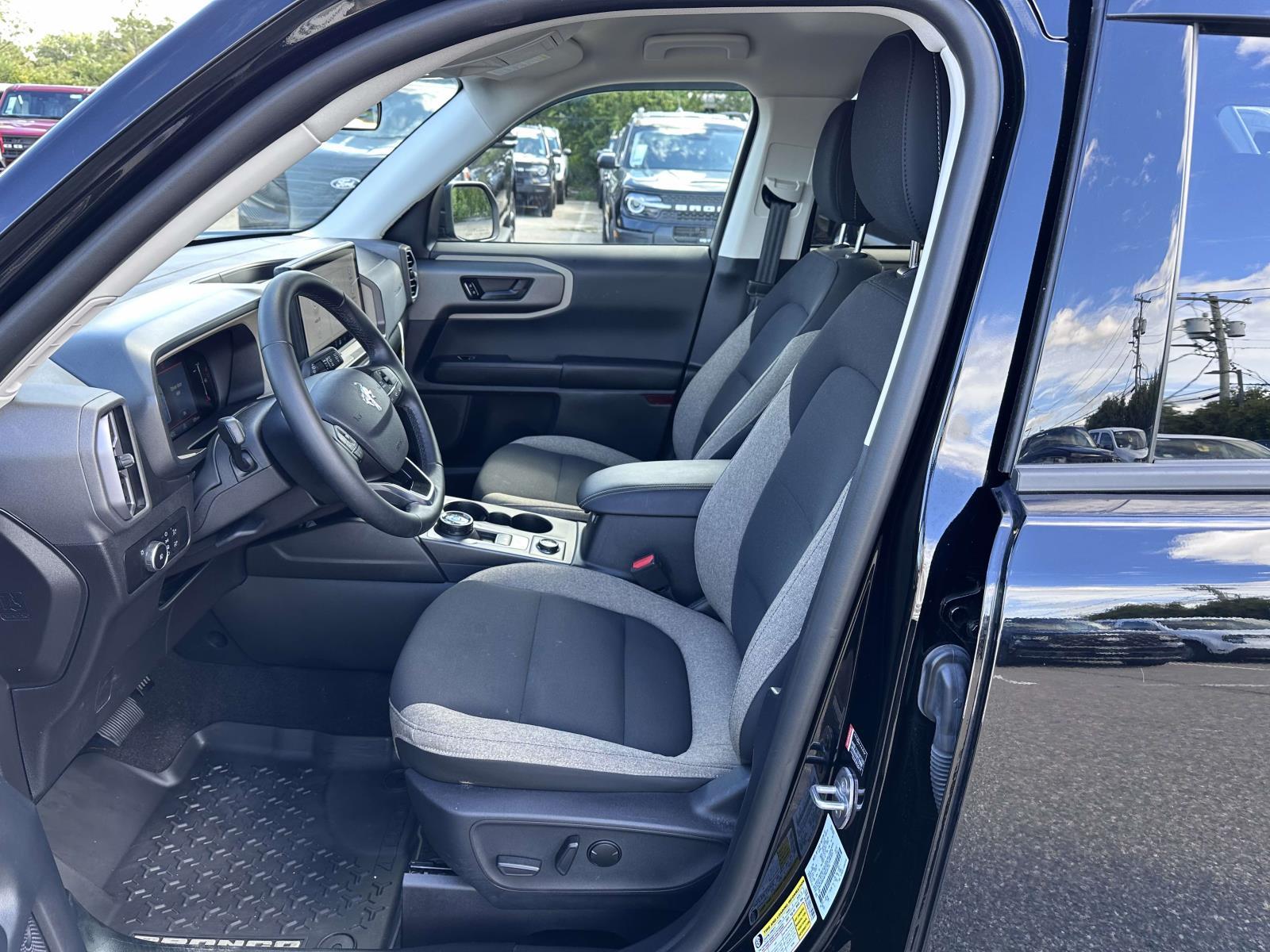 2026 Ford Bronco - $33,989