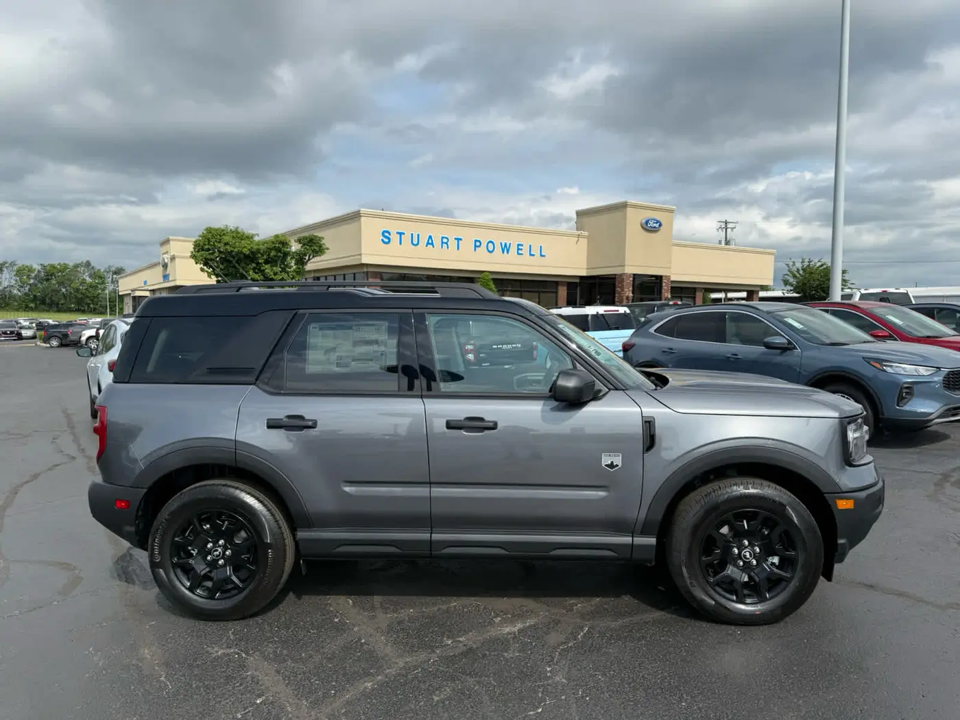 2026 Ford Bronco - $32,977